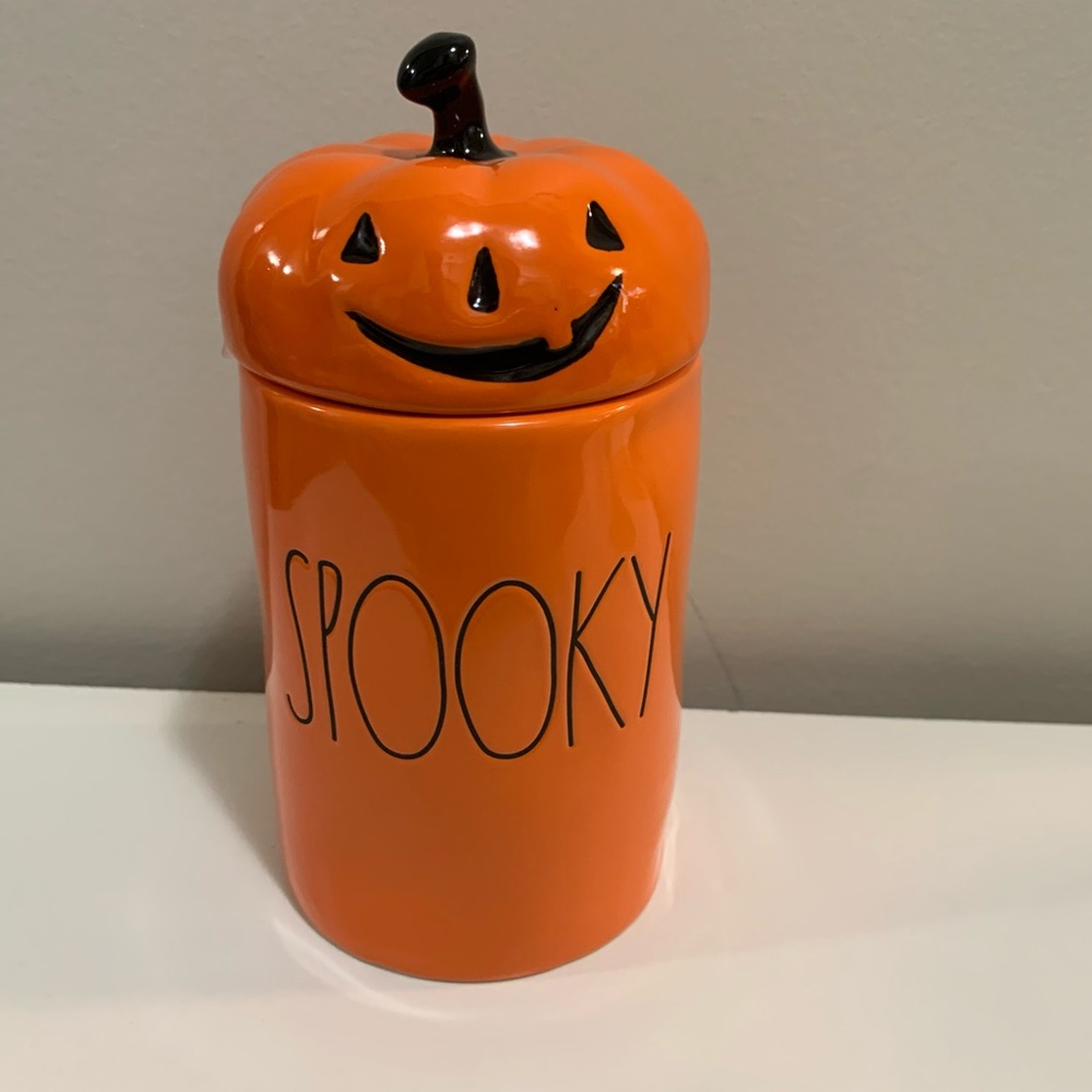 🇺🇸 Rae Dunn SPOOKY Halloween candle 🎃
